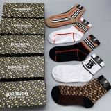 2023.10 (With Box) A Box of Burberry Socks (17)