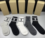 2023.10 (With Box) A Box of Burberry Socks (1)